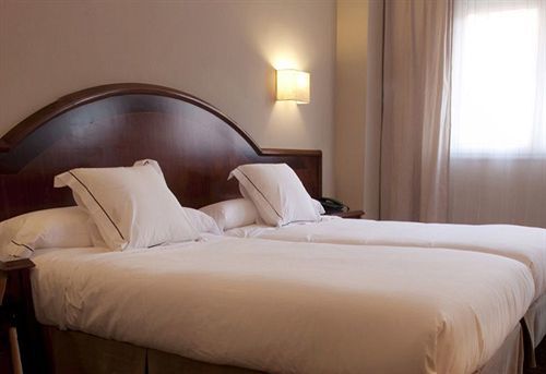 Hotel San Pedro Лангрео Екстериор снимка