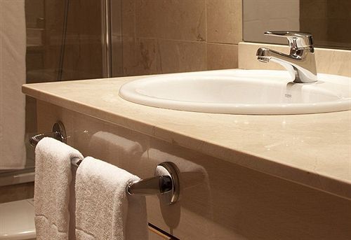 Hotel San Pedro Лангрео Екстериор снимка