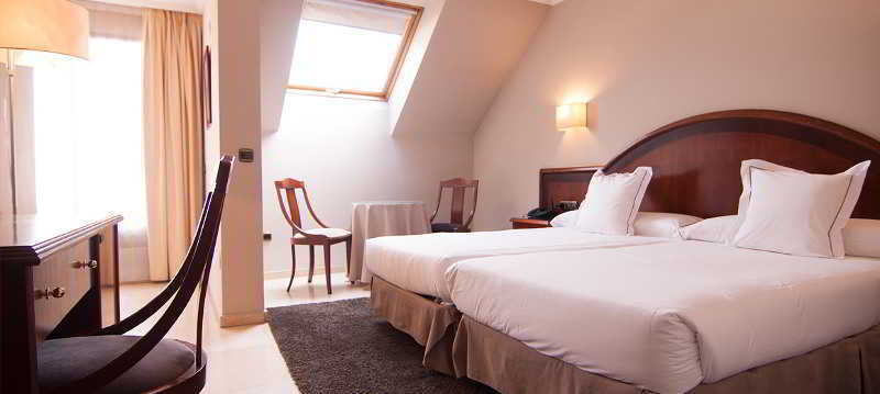 Hotel San Pedro Лангрео Екстериор снимка
